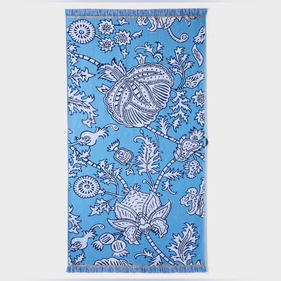 Roller Rabbit Other - Roller Rabbit x Target Floral Vines Beach Towel
Blue NEW